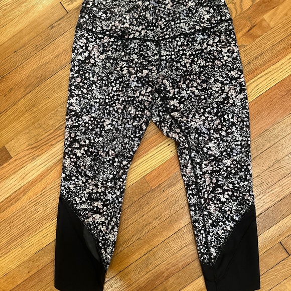 Lululemon Wunder Under crop leggings - Picture 8 of 8